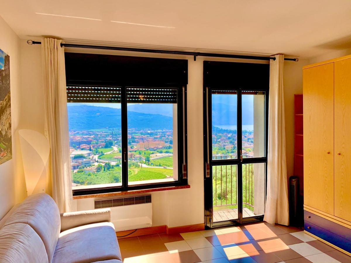 Appartamento Sky&Pool Dom Riva del Garda Esterno foto