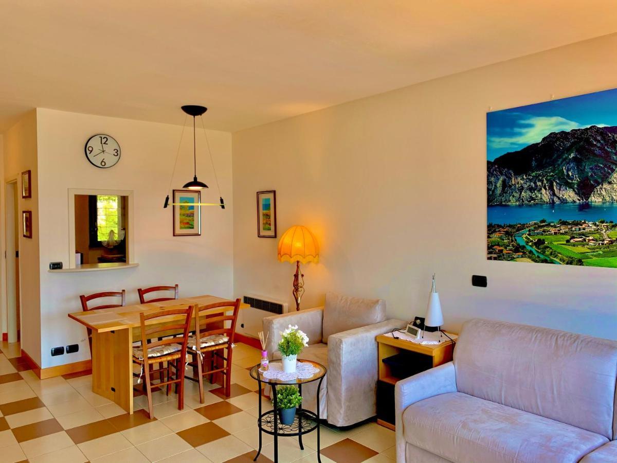 Appartamento Sky&Pool Dom Riva del Garda Esterno foto