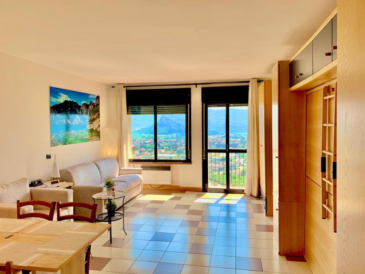 Appartamento Sky&Pool Dom Riva del Garda Esterno foto