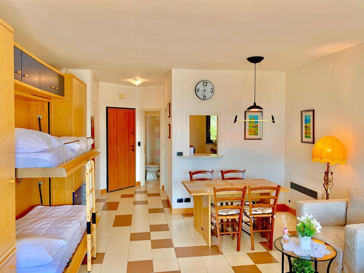 Appartamento Sky&Pool Dom Riva del Garda Esterno foto