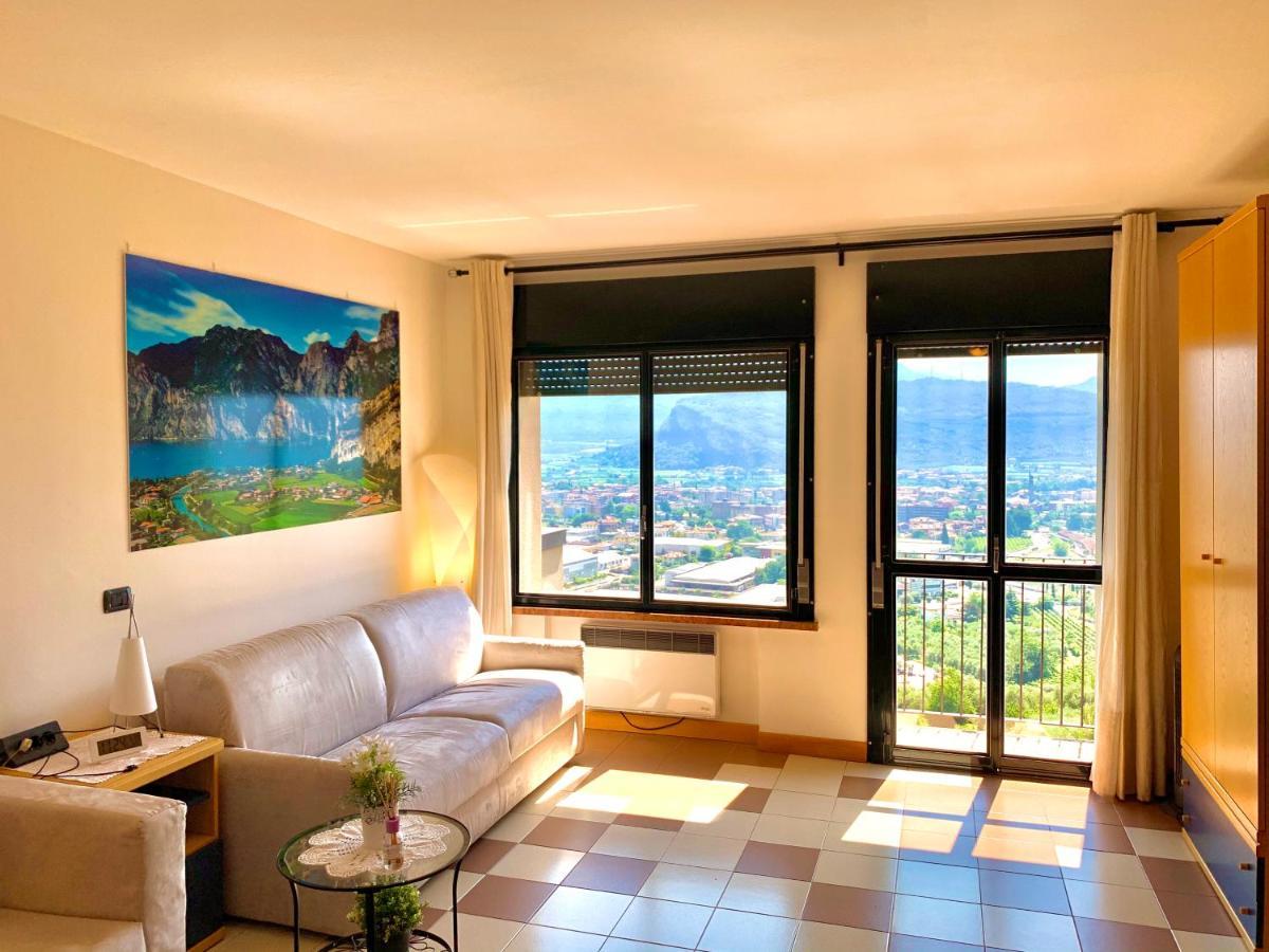 Appartamento Sky&Pool Dom Riva del Garda Esterno foto