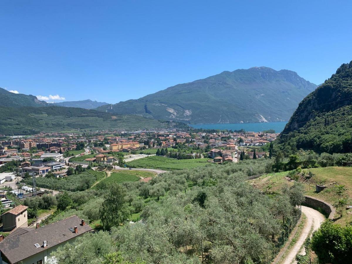 Appartamento Sky&Pool Dom Riva del Garda Esterno foto